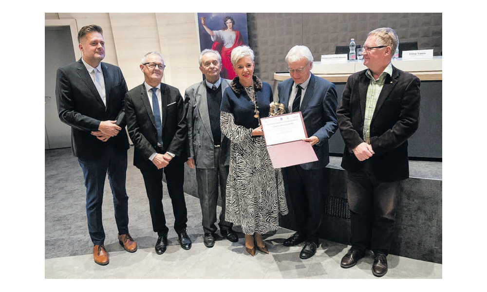 Rangos díjat nyertek