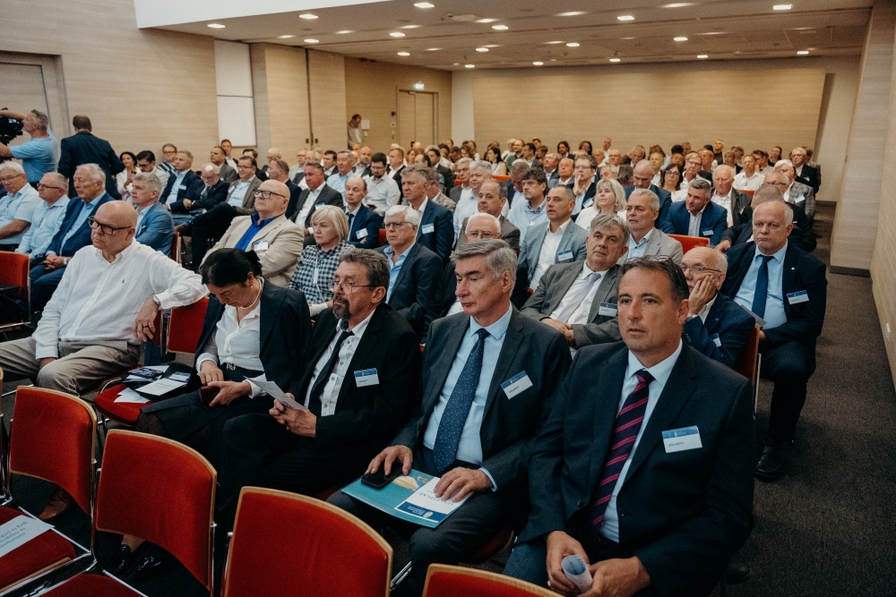 Kétharmados többséggel fogadta el a Kamara küldöttgyűlése az új etikai kódexet