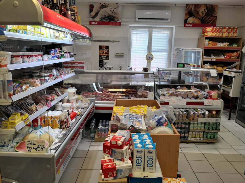 Kisboltok támogatására indul pályázat