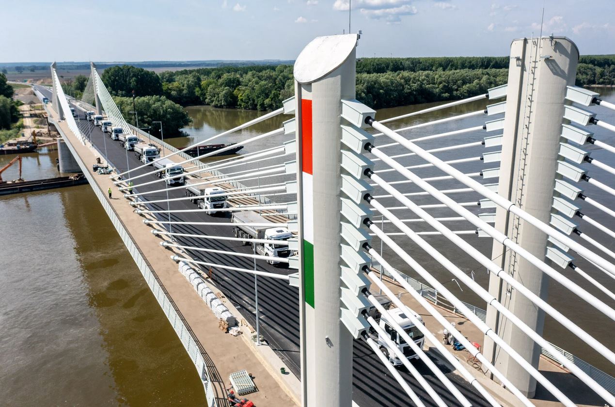 Megtörtént a Kalocsa-Paks Duna-híd próbaterhelése