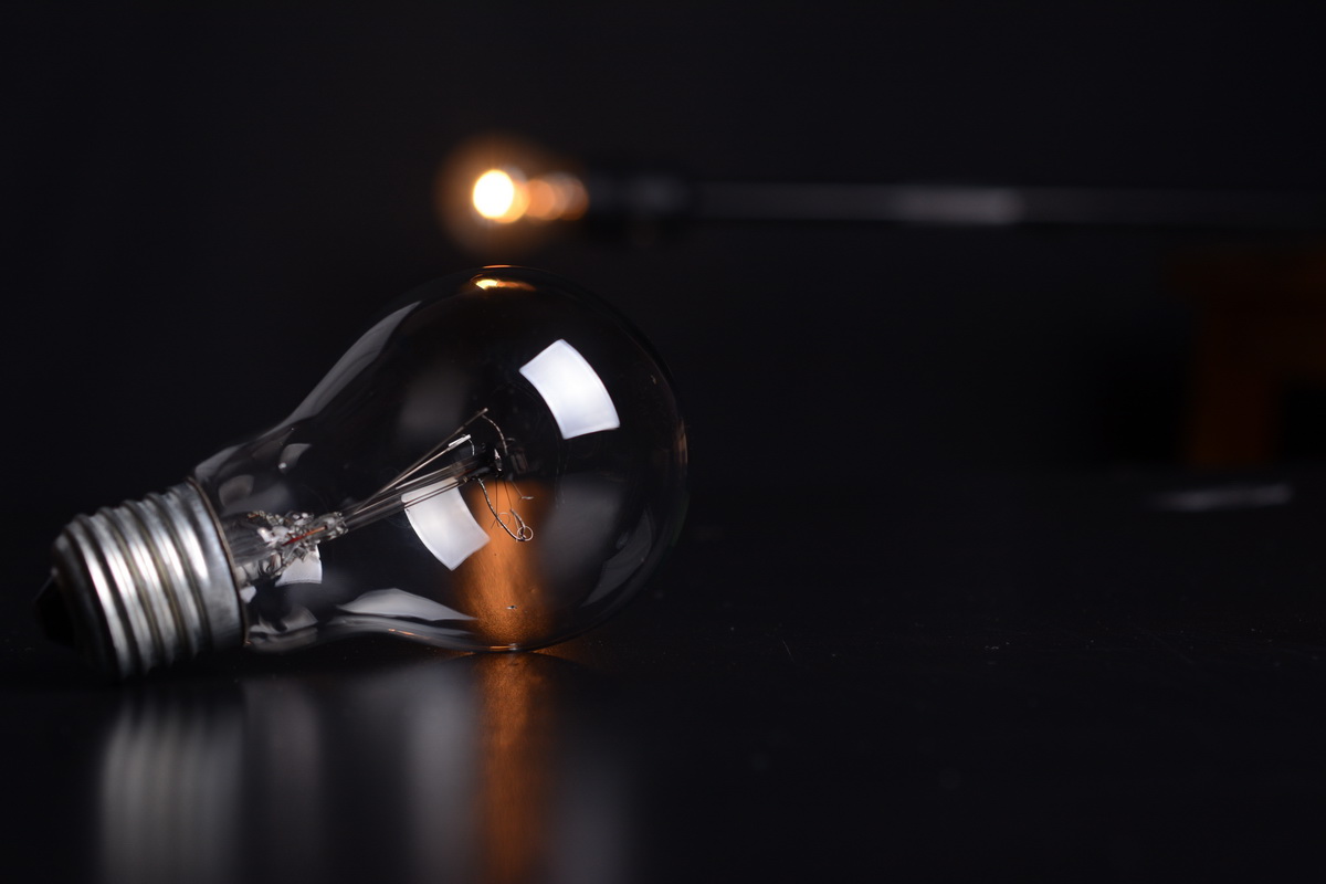 action blur bulb dark 355904
