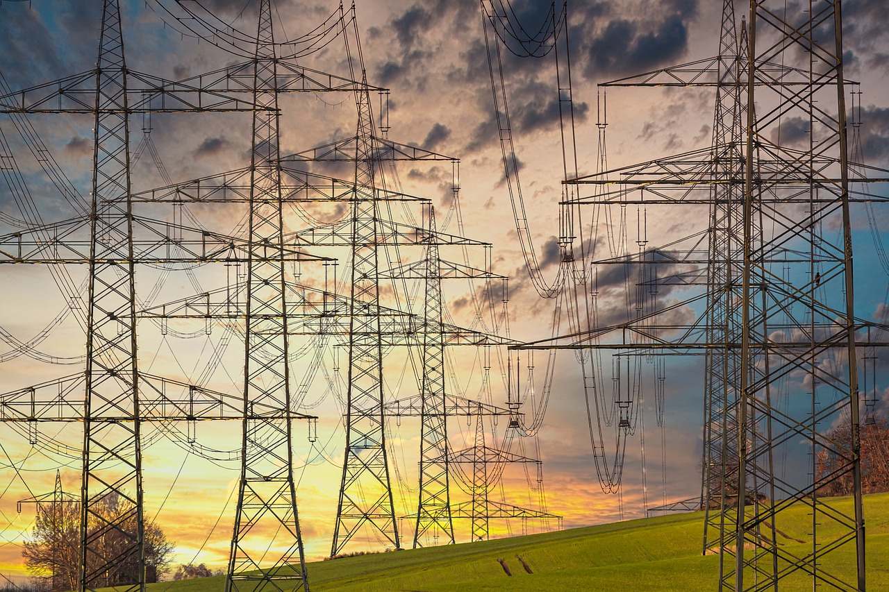 A veszélyhelyzeti átmeneti villamosenergia-ellátás biztosításáról és egyetemes szolgáltatási árszabások meghatározásával kapcsolatos szabályokról szóló rendelet