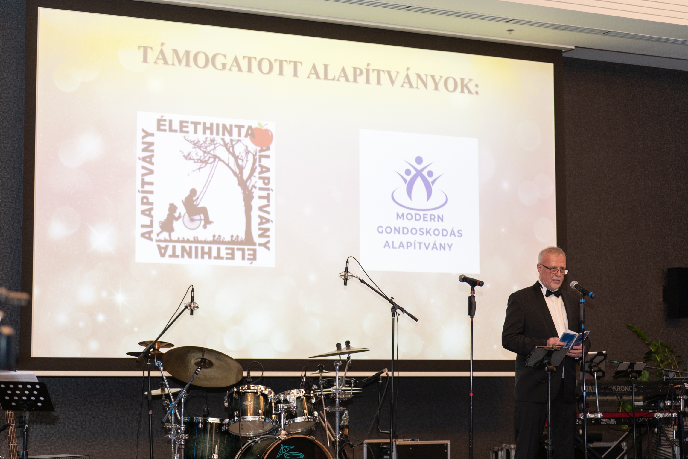 Segíteni gyűltek össze az üzleti élet szereplői a kecskeméti jótékonysági bálon 