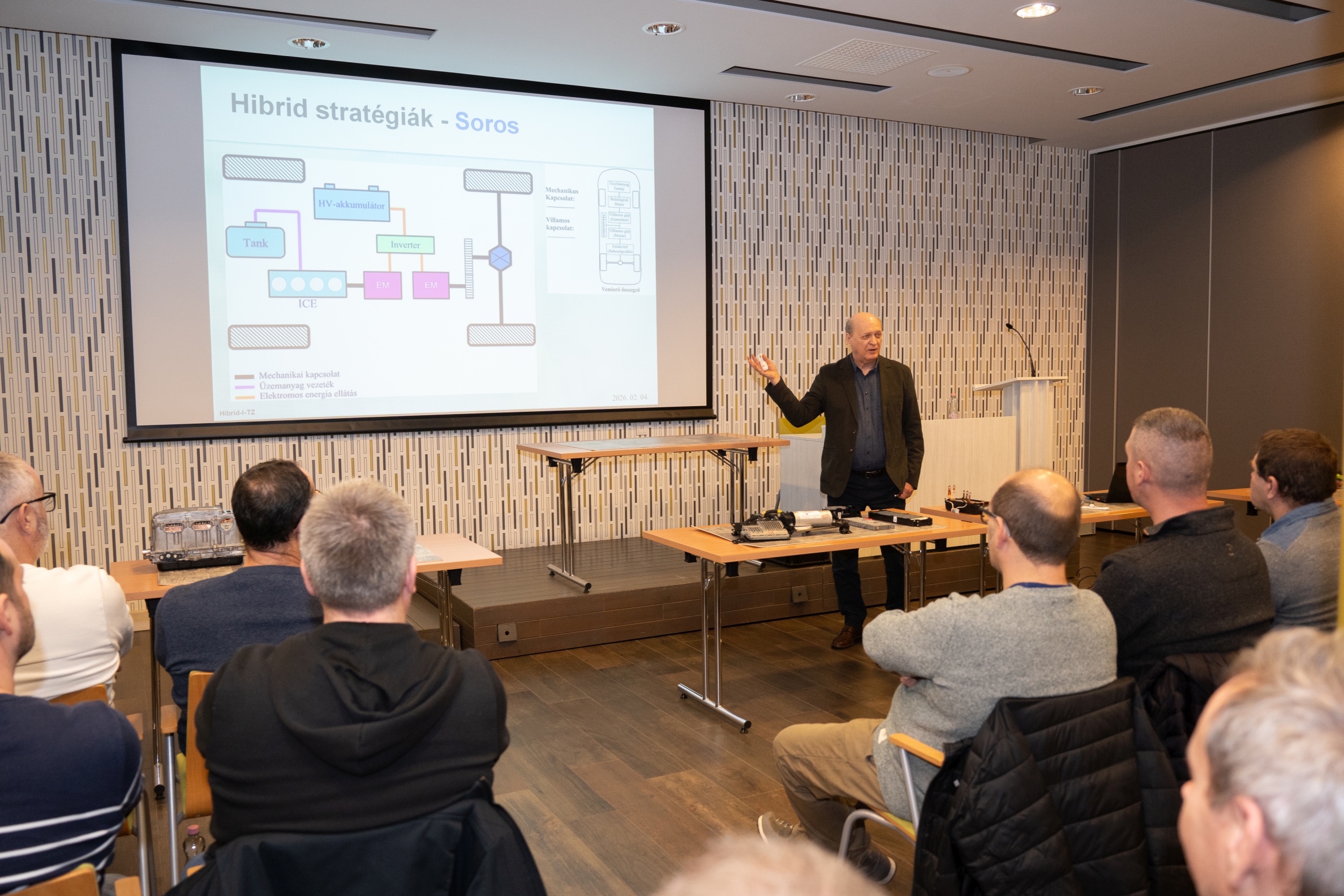 Hibrid- és elektromos autók – sikeres kamarai előadássorozat